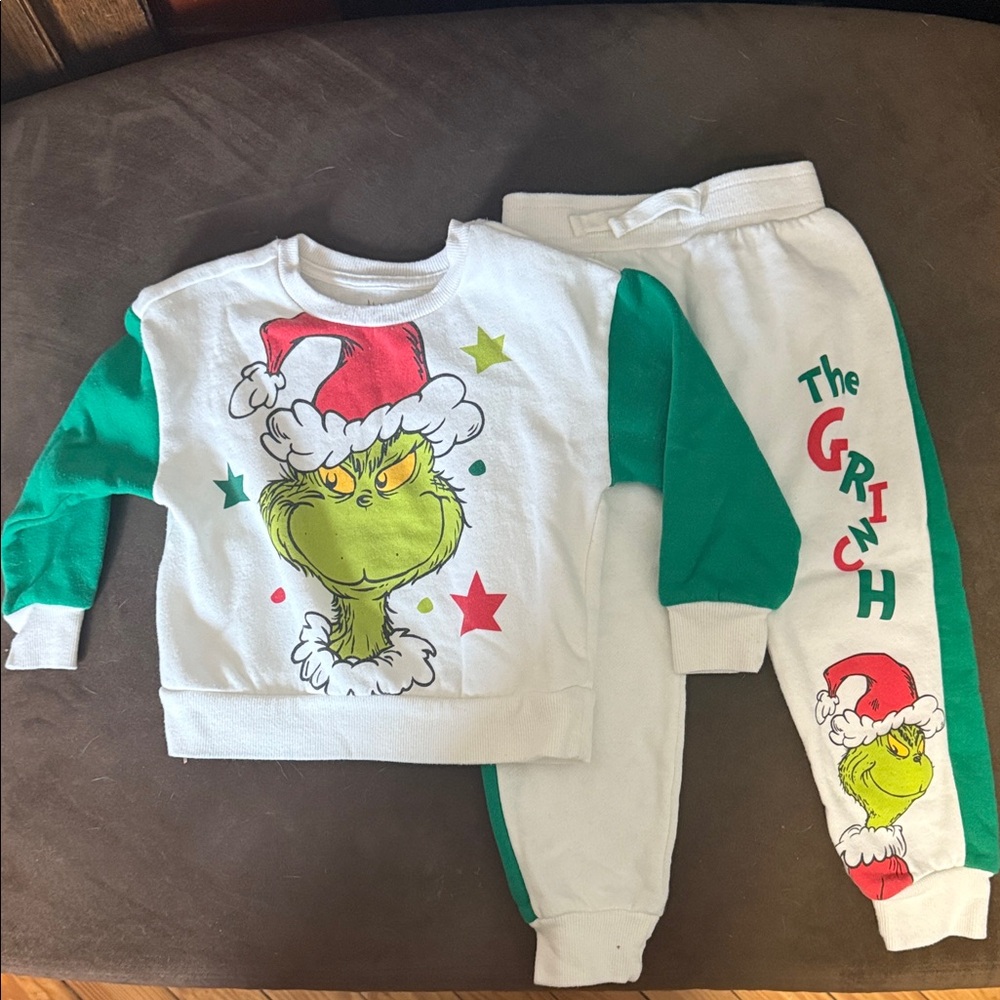 Target Kids Grinch Matching Set - White and Green